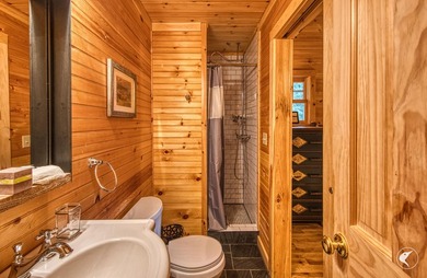 Camp Woodridge is a one-of-a-kind turnkey lakefront retreat - photo 33