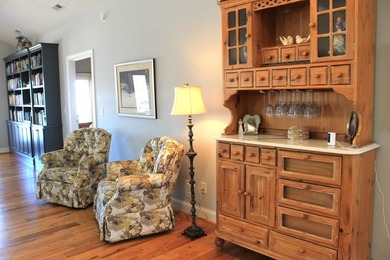 Welcome to this beautiful well-appointed lakefront home in the - photo 33