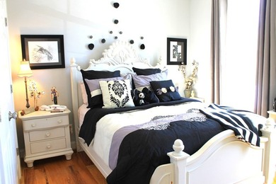 Welcome to this beautiful well-appointed lakefront home in the - photo 35