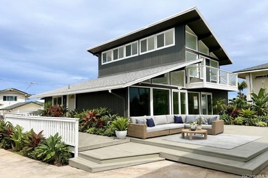 Live your Hawaii dream in this gated oceanfront compound - photo 12