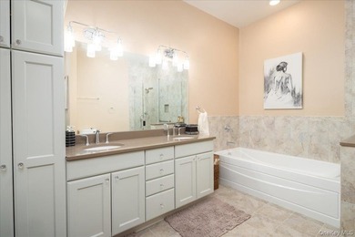 Luxurious Resort Style Living At The Seasons Elwood! Upscale 55+ - photo 23