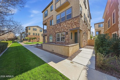 Lake Townhome/Townhouse For Sale in Gilbert, Arizona