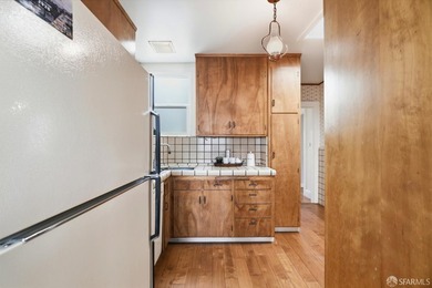This is an excellent opportunity to live in a charming home - photo 20