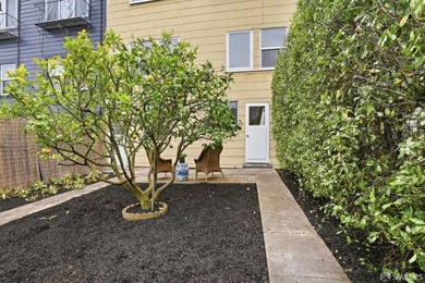 This is an excellent opportunity to live in a charming home - photo 47