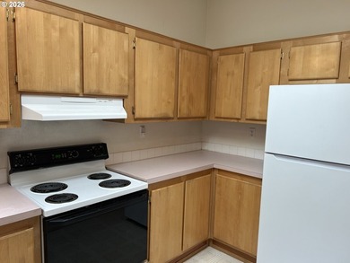 1400 SQ FT Manufactured home. 3 bedrooms, 2 bath, with vaulted - photo 9