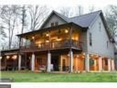 Wonderful 5-acre Chattahoochee River home located in the - photo 2