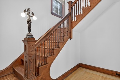Step back into yesteryear! Timeless charm is found outside on - photo 4