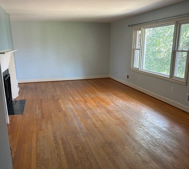 Don't miss this beautiful 3BR 2 BATH 1800+ sq ft home situated - photo 12