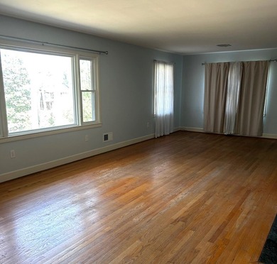 Don't miss this beautiful 3BR 2 BATH 1800+ sq ft home situated - photo 15
