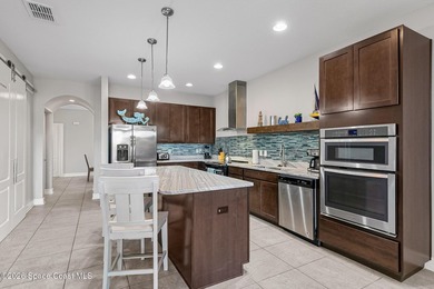 This is TURN KEY Florida living at it's finest in this end unit - photo 6