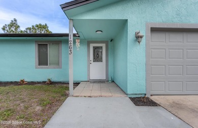 Welcome to this beautifully maintained 3-bedroom, 2 bathroom - photo 3