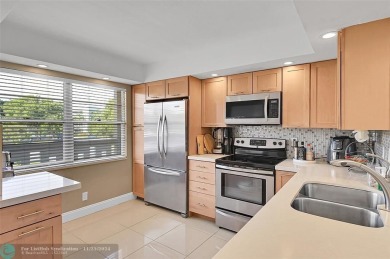 (private lake, pond, creek) Condo For Sale in Coconut Creek Florida