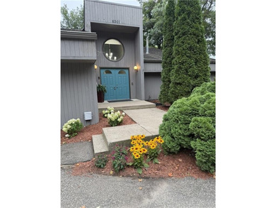 (private lake, pond, creek) Home For Sale in Mound Minnesota