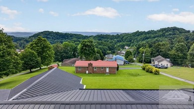 Immaculate Oakwood manufactured home on a permanent foundation - photo 13