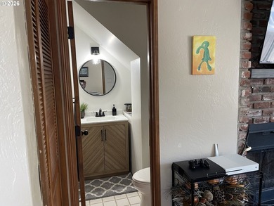 Bright, clean, and move-in ready, this desirable end-unit condo - photo 14