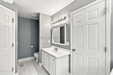 Spacious custom home in the desirable Seabrook Point community - photo 16