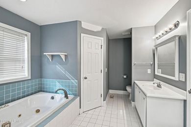 Spacious custom home in the desirable Seabrook Point community - photo 17