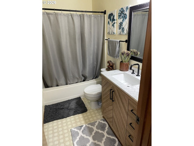 Bright, clean, and move-in ready, this desirable end-unit condo - photo 17