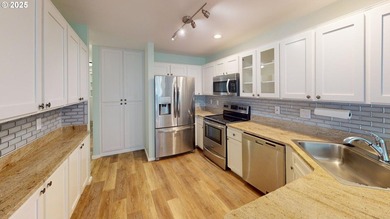 Easy Living in a Desirable Condo Community!Enjoy the convenience - photo 3