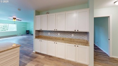 Easy Living in a Desirable Condo Community!Enjoy the convenience - photo 5