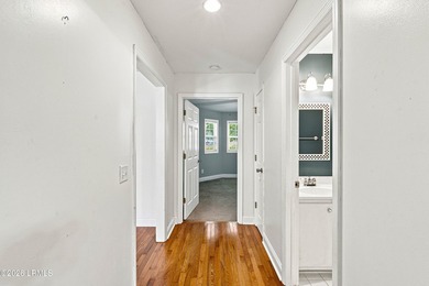 Spacious custom home in the desirable Seabrook Point community - photo 28