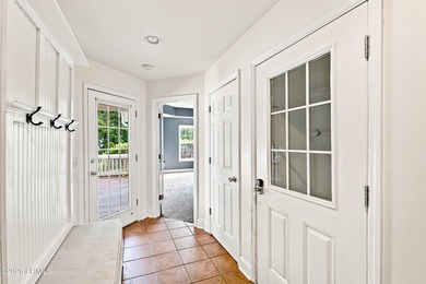 Spacious custom home in the desirable Seabrook Point community - photo 35