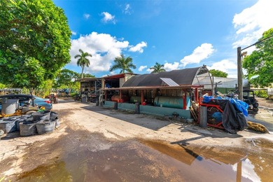 Excellent opportunity to acquire 5.5 acres of prime land - photo 9