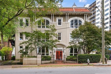 Lake Clara Meer Condo Sale Pending in Atlanta Georgia