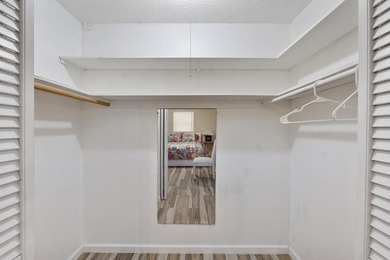 Beautiful and versatile property located in a quiet no-HOA - photo 30
