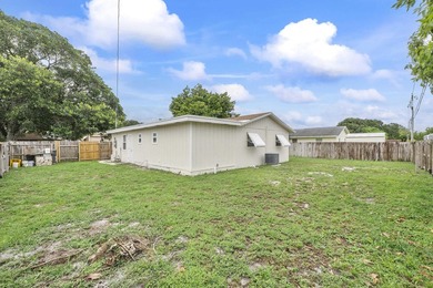 Beautiful and versatile property located in a quiet no-HOA - photo 35