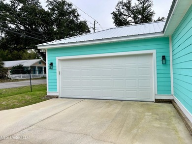 Wake up to coastal breezes and water views in this beautiful - photo 38