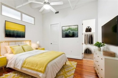 Live in the heart of New Orleans' vibrant Warehouse District