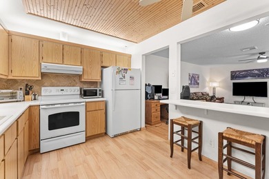 Opportunity Knocks!!! This move-in-ready 2BR/2BA single-story - photo 16
