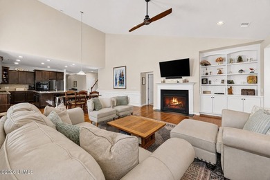 Welcome to this beautifully appointed Brookline model in the - photo 17