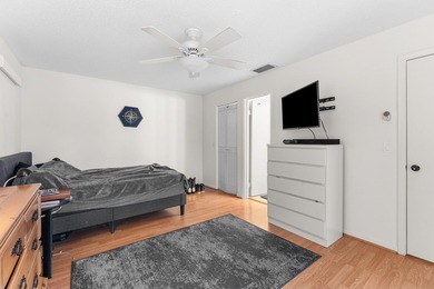 Opportunity Knocks!!! This move-in-ready 2BR/2BA single-story - photo 20