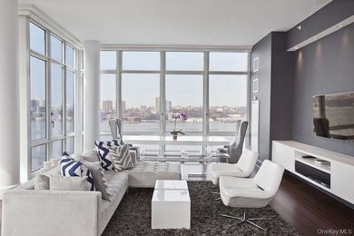 If you love light and views, look no further! This stunning - photo 4