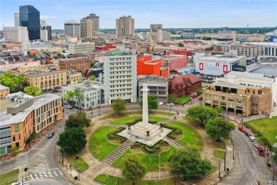 Live in the heart of New Orleans' vibrant Warehouse District