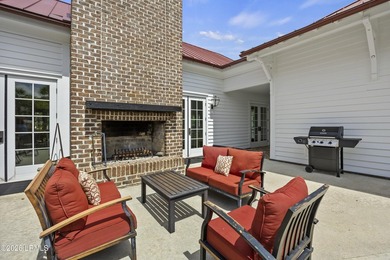 Welcome to this beautifully appointed Brookline model in the - photo 47
