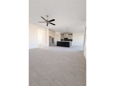 Stunning NEW home Quality Built by Live Oak Custom Homes! - photo 4