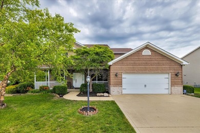 On the water with a fenced backyard and a beautiful pergola - photo 6