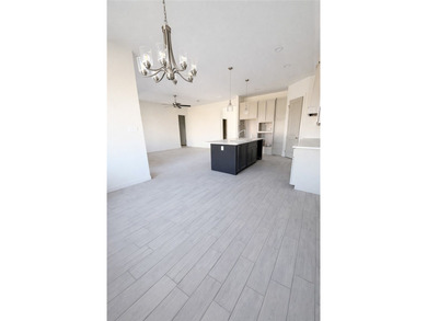 Stunning NEW home Quality Built by Live Oak Custom Homes! - photo 8