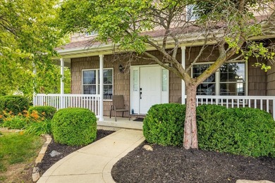On the water with a fenced backyard and a beautiful pergola - photo 8
