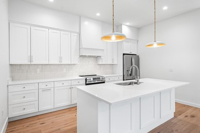 Newly built in Santa Rosa Beach, 35 K Street delivers quality - photo 12