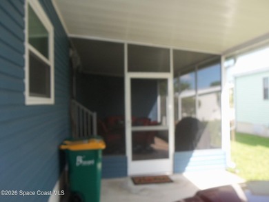 Here is a 24'x60' Jacobsen home located in the Floral section of - photo 2