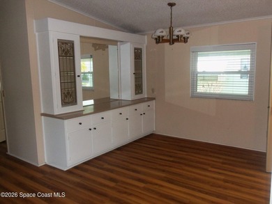 Here is a 24'x60' Jacobsen home located in the Floral section of - photo 6