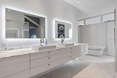 ENJOY BAY HILL GOLF COURSE LIVING AT ITS FINEST! Welcome to the - photo 20