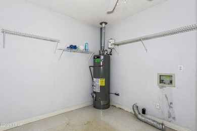 Priced to Sell in Pensacola! Seller to install a new roof prior - photo 22