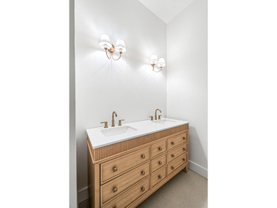 Newly built in Santa Rosa Beach, 35 K Street delivers quality - photo 27