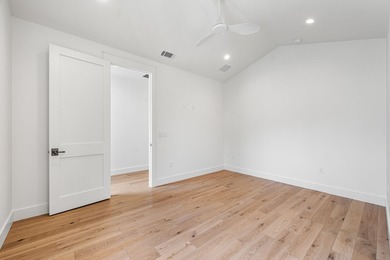 Newly built in Santa Rosa Beach, 35 K Street delivers quality - photo 35