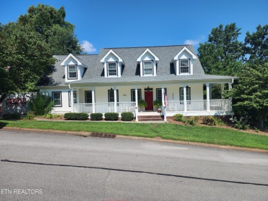 Lake Home Sale Pending in Knoxville, Tennessee